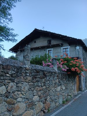 Foto estiva di presentazione Camere + Appartamenti La casa antica