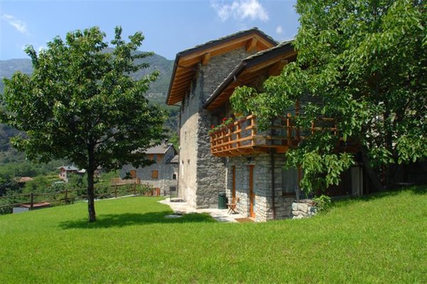 Photo exteriors in summer Clapeon