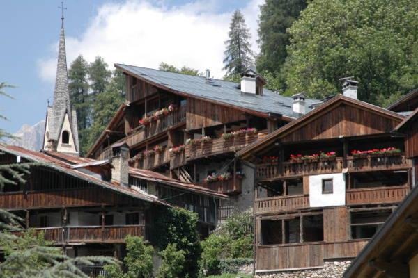 Sommer Präsentationsbild Dormì e Disnà - Ferienwohnungen