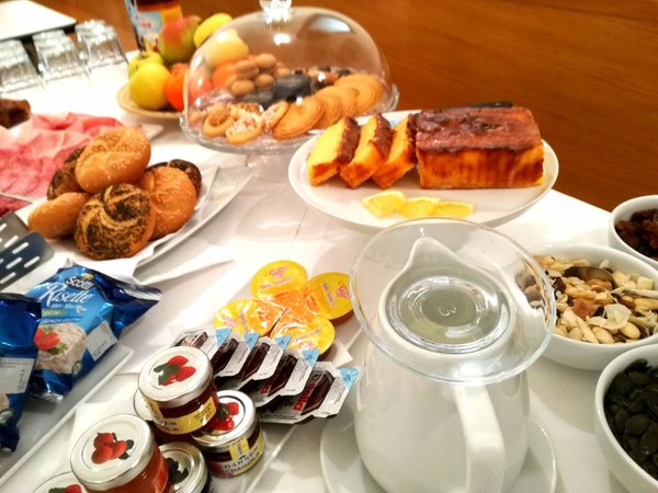 La colazione Hotel Cavour et des Officiers