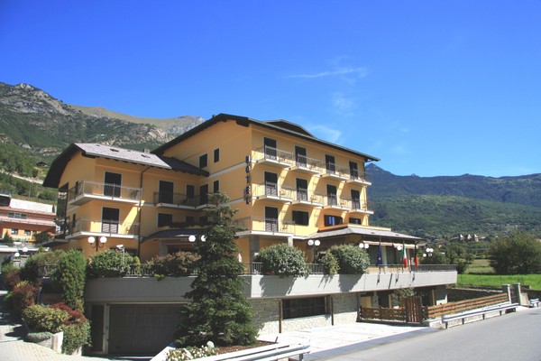 Foto esterno Hotel La Rocca Sport & Benessere