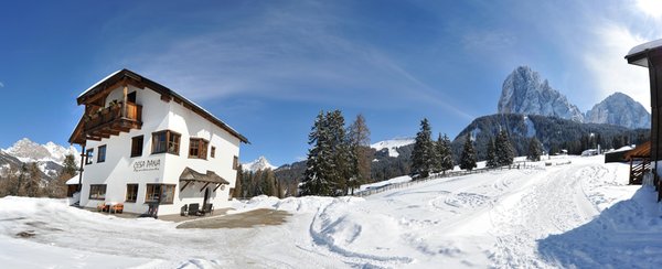 Foto esterno in inverno Cesa Pana Mountain Lodge