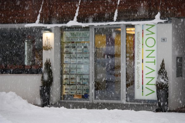 Foto esterno in inverno Agenzia Montana