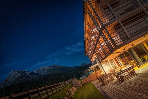 Foto esterno in estate JOAS natur.hotel.b&b