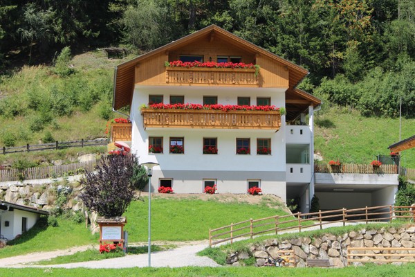 Foto esterno Appartamenti in agriturismo Zehenthof