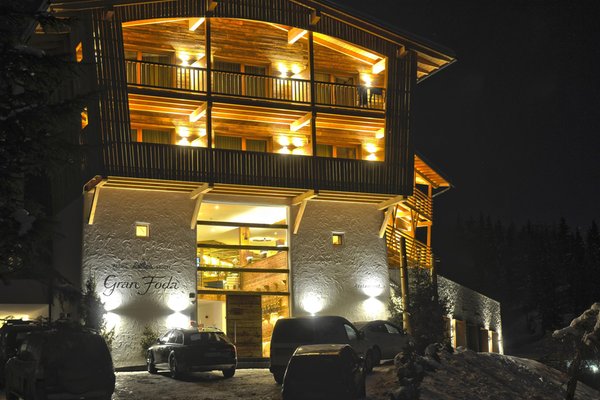 Foto esterno in inverno Alpine Hotel Gran Fodá