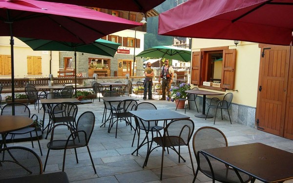 Foto esterno Ristorante L'Essentiel