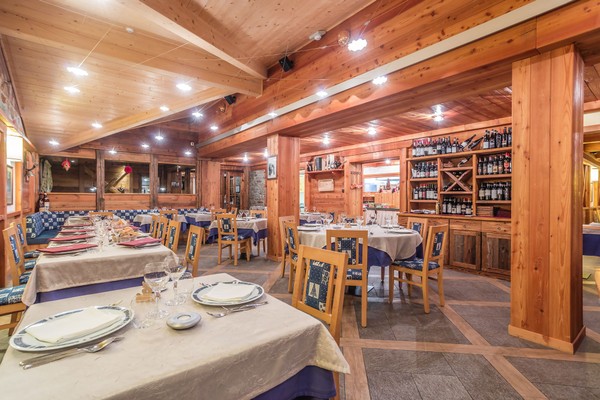 Il ristorante Gressoney-La-Trinité (Monte Rosa) Lo Scoiattolo