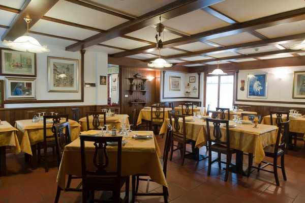 Das Restaurant Champorcher (Valle Centrale) Brasserie Château