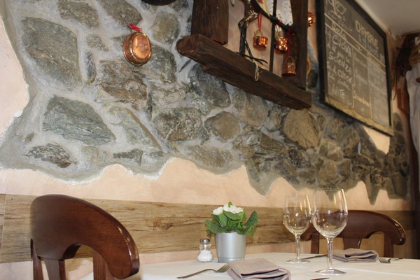 Il ristorante Saint-Vincent (Valle Centrale) La Rosa Bianca