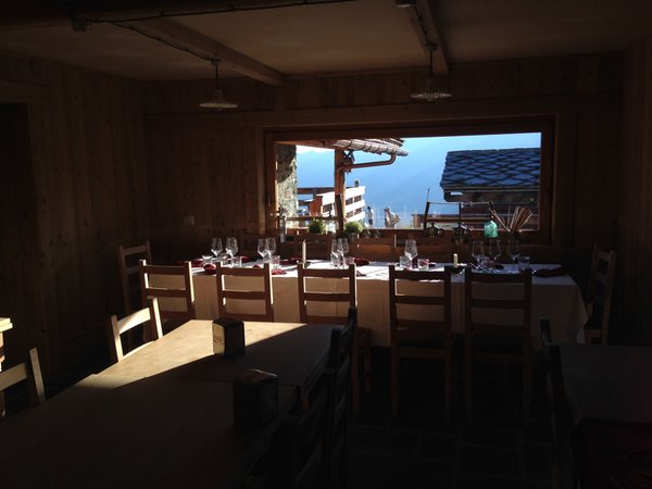 The restaurant Champoluc/Ayas/Antagnod (Monte Rosa) Baita Belvedere