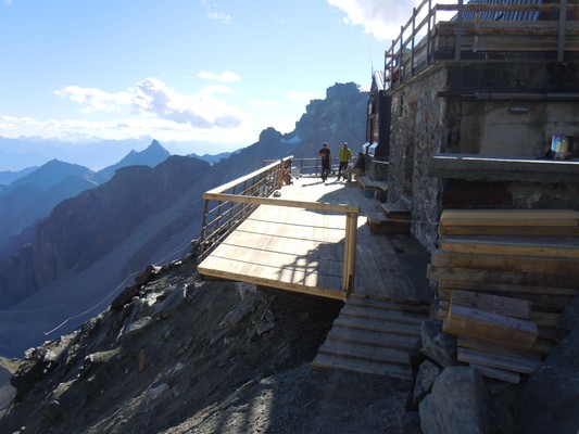 Foto esterno Rifugio con camere Guide Val D'Ayas al Lambronecca