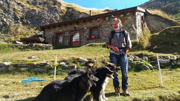 Foto Außenansicht Berghütte mit Zimmern Maison Vieille