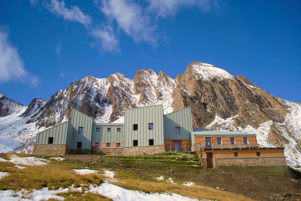 Foto esterno Rifugio con camere Piergiorgio Frassati