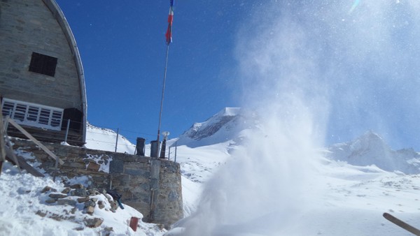 Foto esterno Rifugio con camere Vittorio Emanuele II