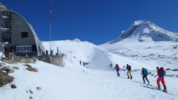 Foto esterno Rifugio con camere Vittorio Emanuele II