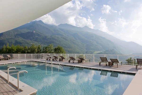 Foto della piscina all'aperto