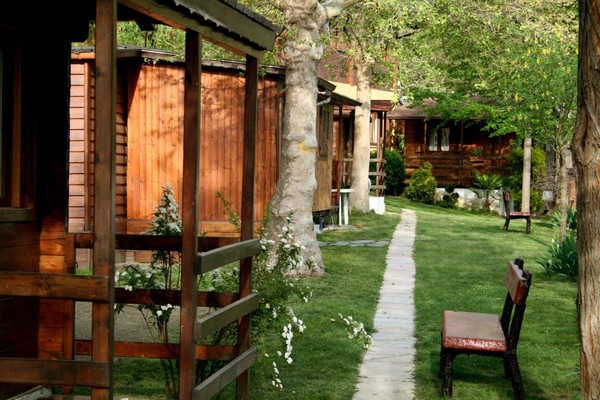 Foto Außenansicht Campingplatz Paradise Village