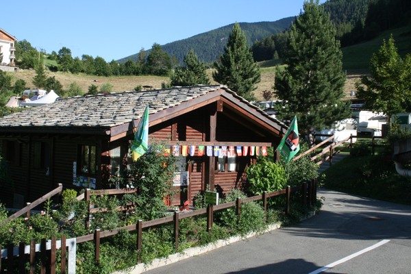 Foto Außenansicht Camping Tunnel International