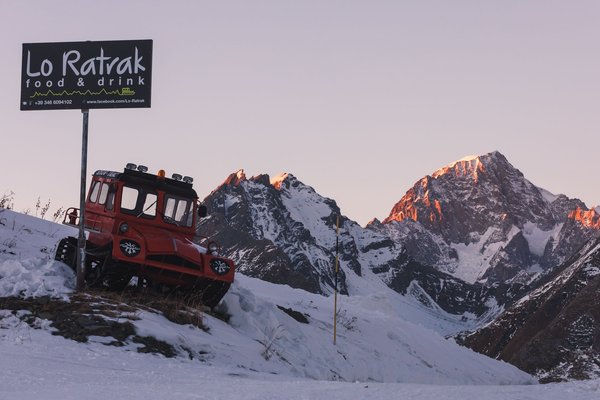 Foto esterno in inverno Lo Ratrak