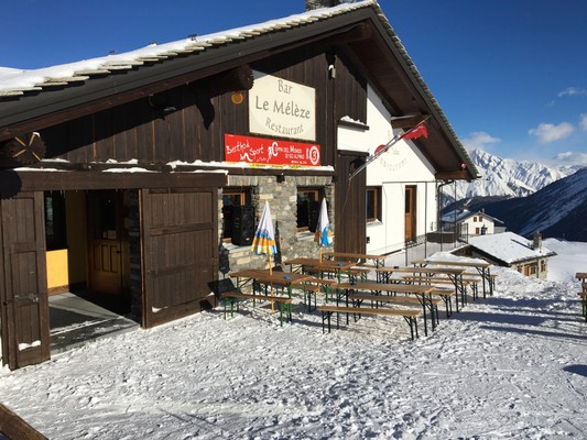 Foto esterno Rifugio Le Mélèze