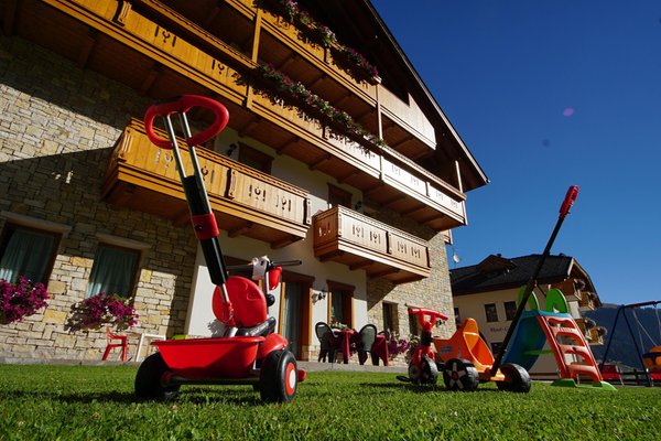Foto esterno in estate Baita Antlia
