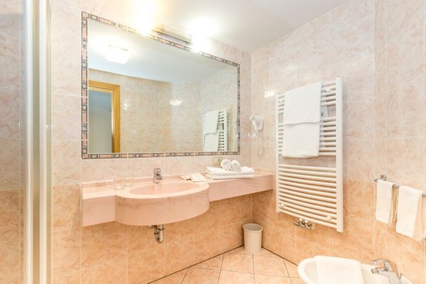 Photo of the bathroom Hotel Alpenrose - Rosalpina