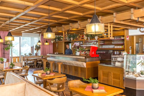 The restaurant La Val Alpenrose - Rosalpina
