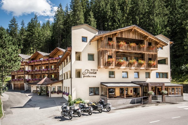 Foto Außenansicht Hotel Posta Pederoa