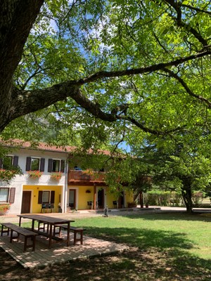 Photo exteriors Farmhouse apartments Pradileva