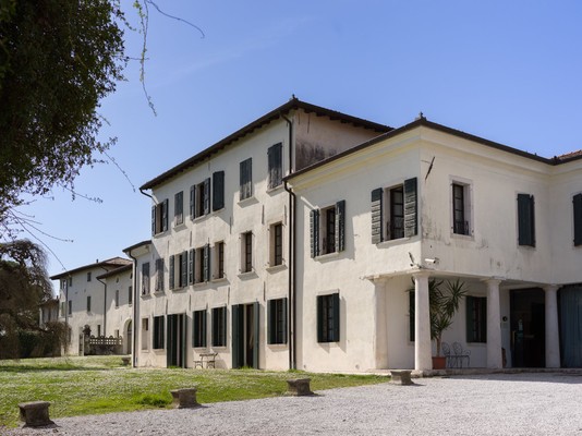 Foto Außenansicht Hotel Villa Policreti