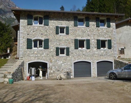 Foto esterno B&B in agriturismo Borgo Titol