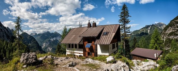 Sommer Präsentationsbild Berghütte Luigi Pellarini
