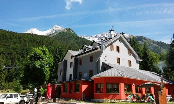 Foto esterno Rifugio con camere Divisione Julia