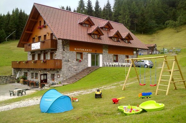 Photo exteriors Mountain hut Al Cocul