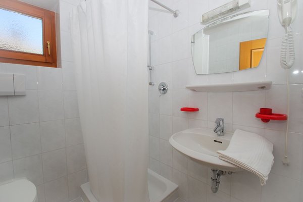Foto del bagno Appartamenti Bergwald Mille Fiori