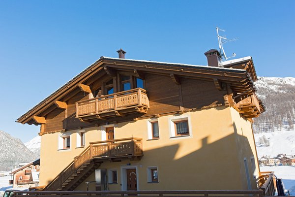 Foto esterno in inverno Casa Pedretti