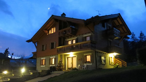 Foto esterno in estate Baita al Pian
