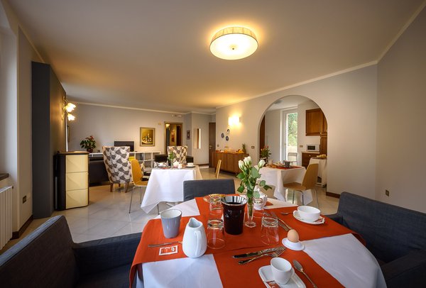 The restaurant Tirano Sweet Home