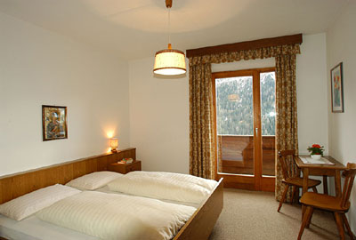 Foto vom Zimmer Ferienwohnungen Ciasa Saina