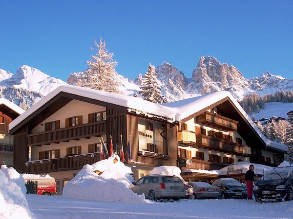 Foto invernale di presentazione Park Hotel Arnica