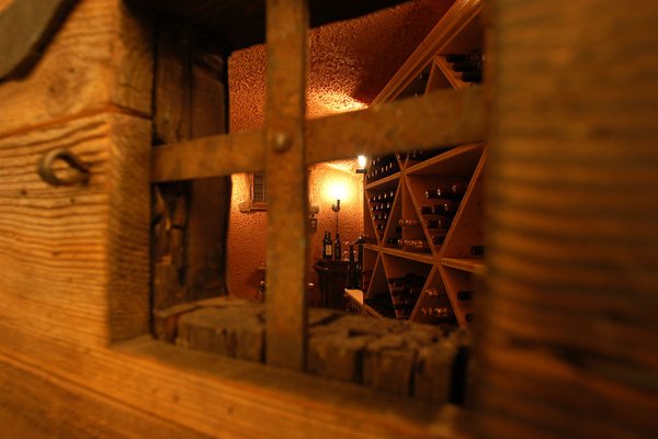 La cantina dei vini Falcade Park Hotel Arnica