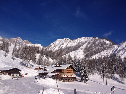Photo exteriors Mountain Hut-Hotel Flora Alpina