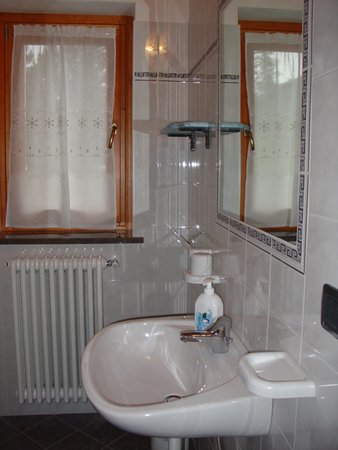 Foto vom Bad Berghütte mit Zimmern Poschiavino