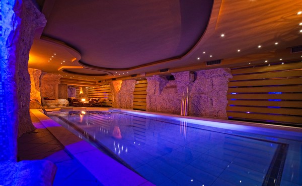 Photo of the indoor swimming pool
