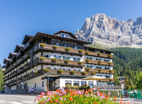 Photo exteriors Hotel + Residence Colfosco
