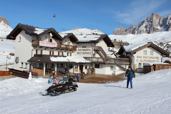 Foto esterno Hotel Alpenrose