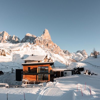 Foto invernale di presentazione Albergo Vezzana