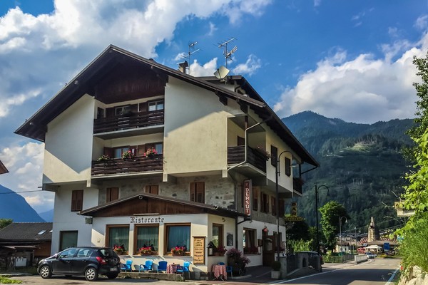 Photo exteriors Hotel Lagorai