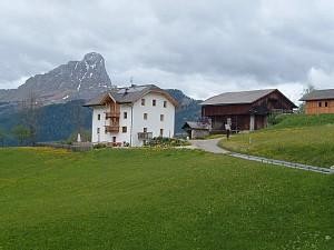 Photo exteriors Farmhouse apartments Ciablun